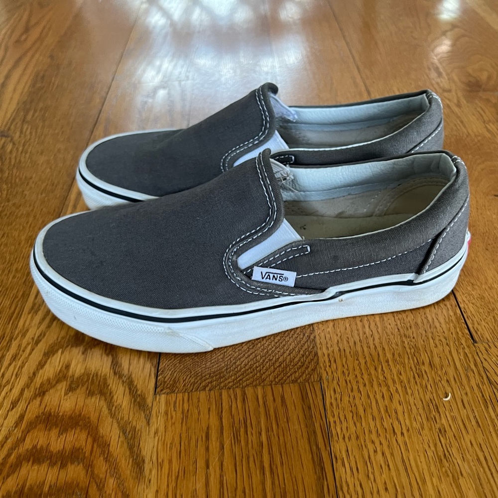 Vans Women’s Slip On Shoes Charcoal